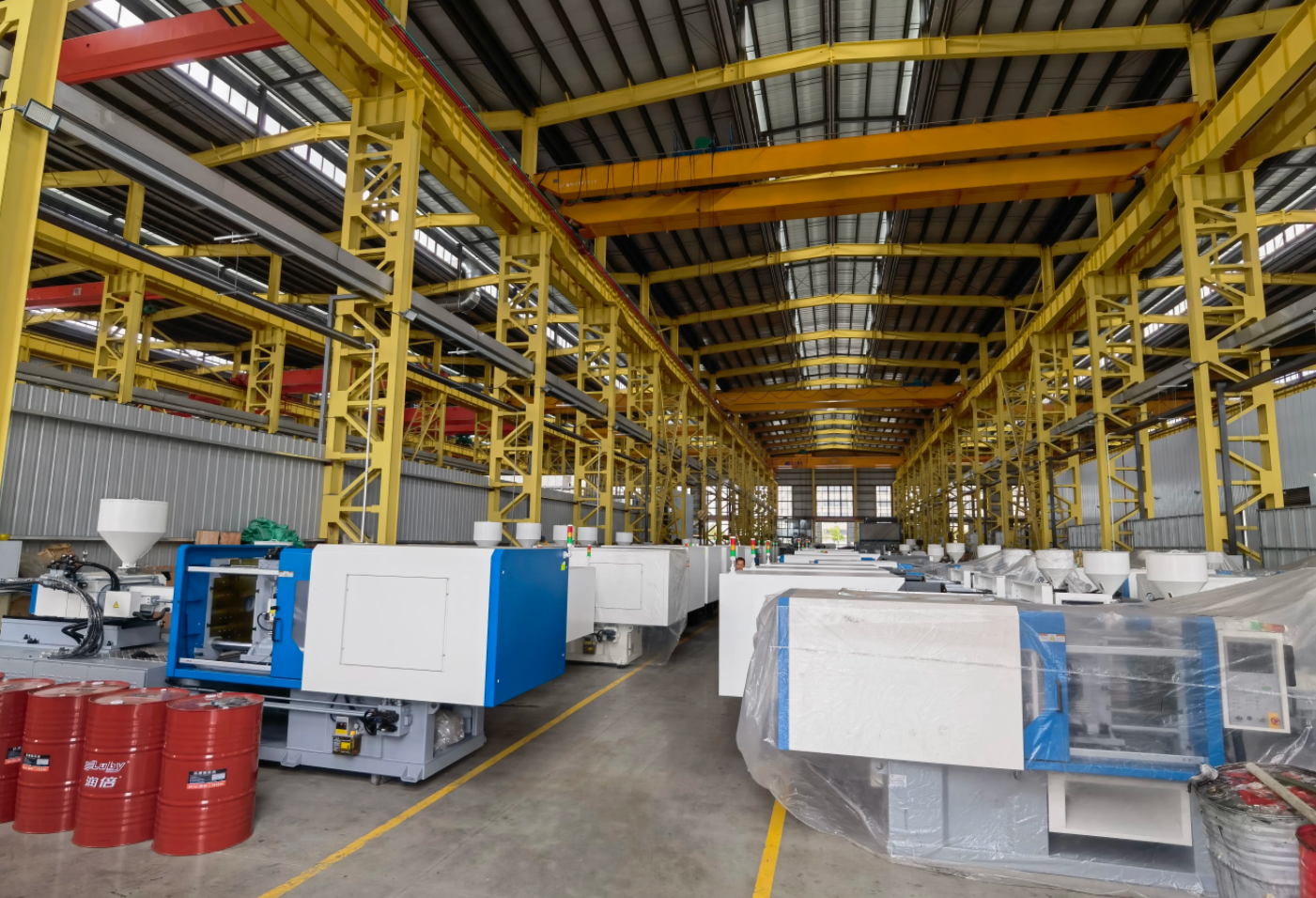 Мастер-формовщик миниатюрного мира: история развития термопластавтоматов и рождение пластиковых деталей