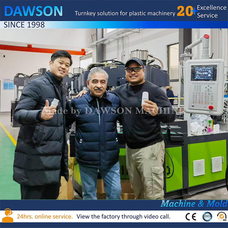 Высокоточные машины для изготовления контейнеров для вазелинового крема. Машины для косметической упаковки. Вазелиновые банки дорожного размера 30 мл. Компактная литьевая машина с выдувом. 