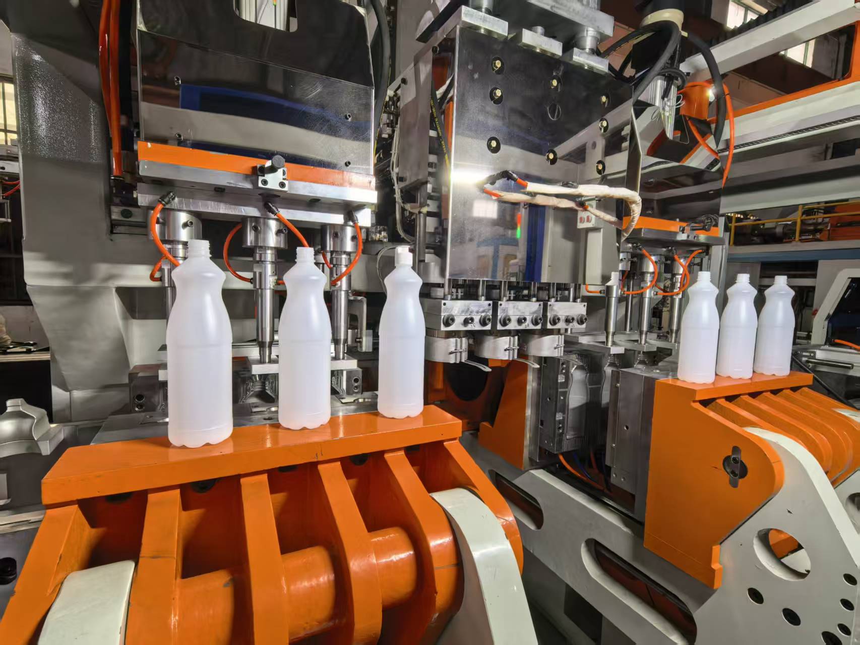 экструзионно-выдувная машина2.jpg