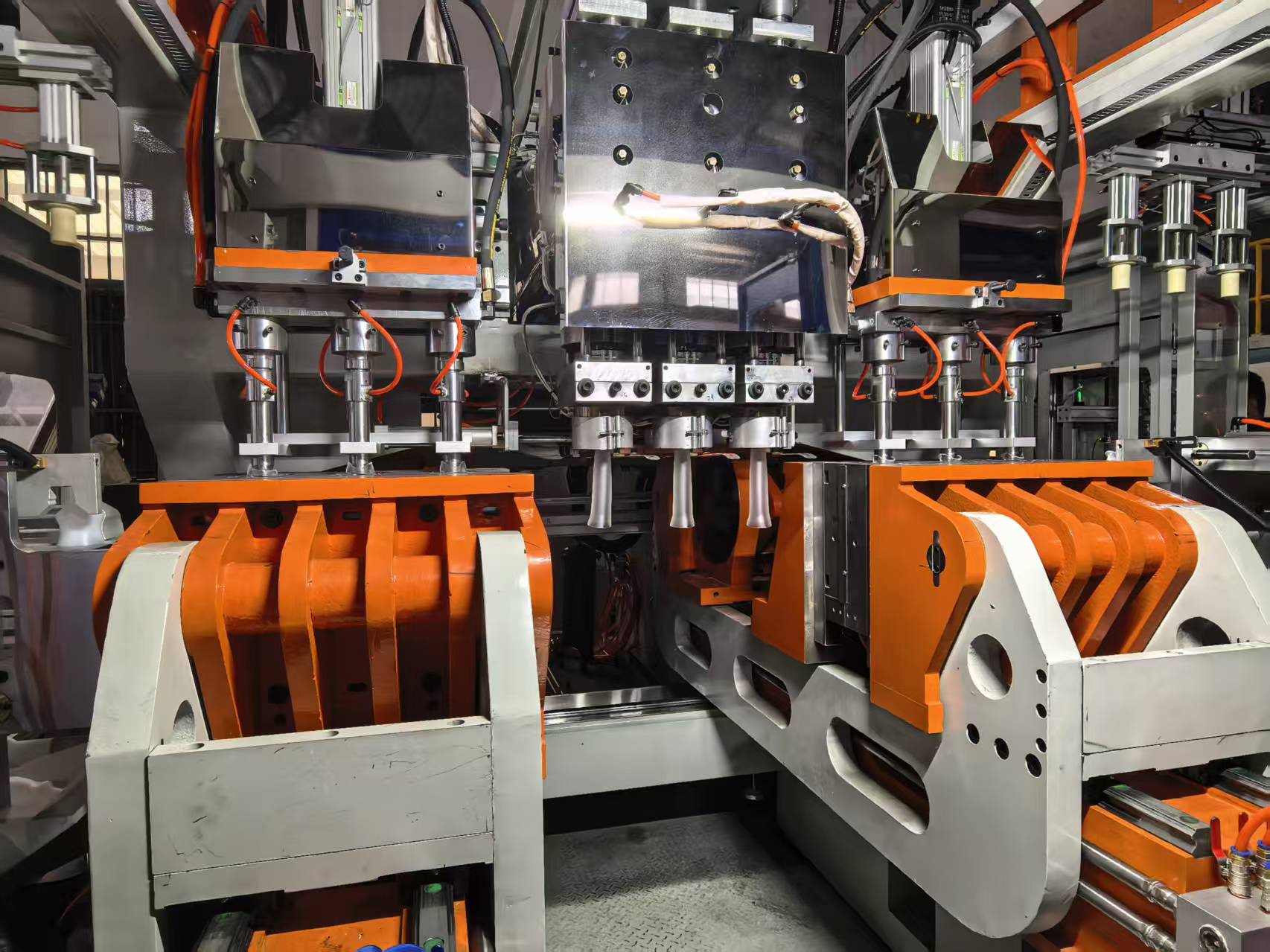 экструзионно-выдувная машина4.jpg