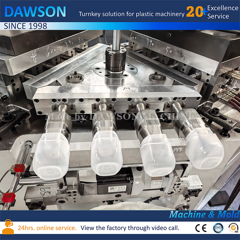 Полностью автоматические непрозрачные белые вазелиновые банки. Машины для литья с выдувом под давлением. Система литья под давлением с выдувом.