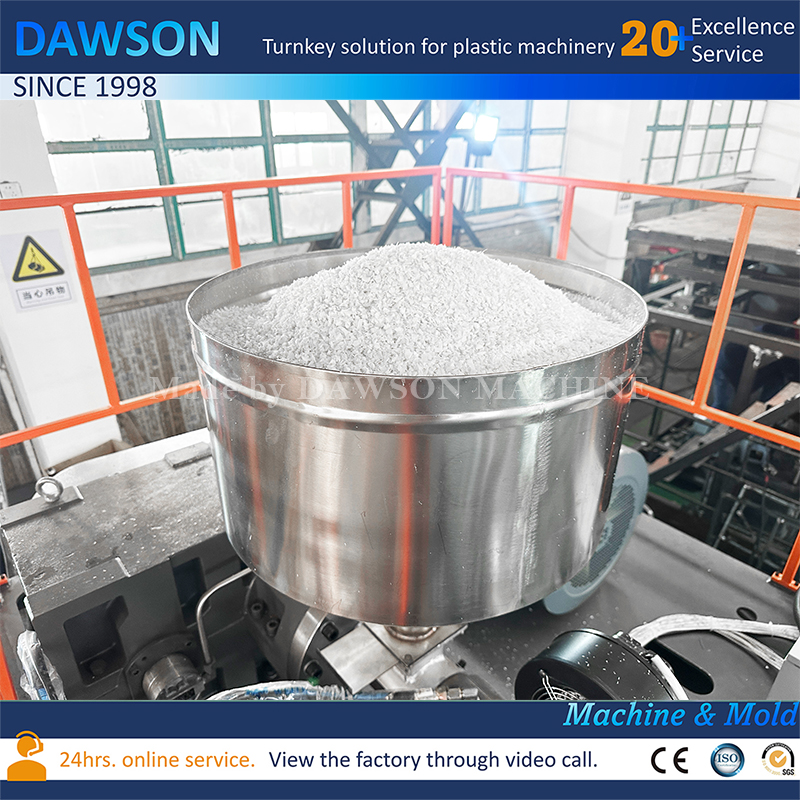 Одностанционная 5-головочная машина для изготовления канистр с широкой горловиной из полиэтилена высокой плотности Экструзионно-выдувные машины