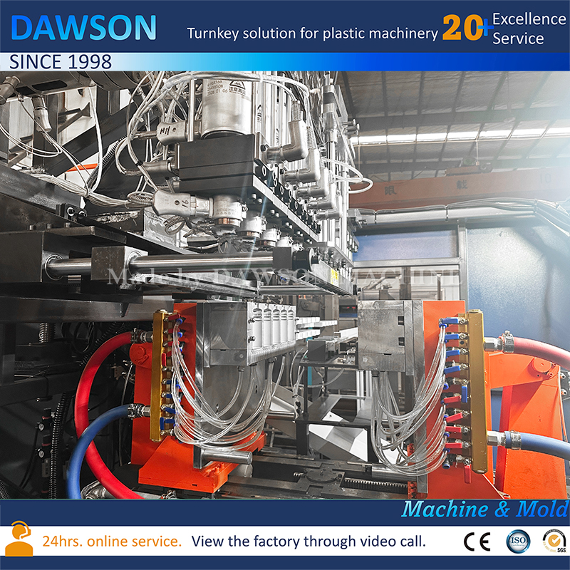 Промышленная машина для выдувного формования канистр с широкой горловиной и прямыми стенками из ПЭВП, 5-головочная конструкция